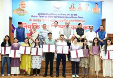 CM धामी ने 276 युवाओं को सौंपे नियुक्ति पत्र, बोले- साढ़े चार वर्षों में 33 हजार युवाओं को मिली नौकरी